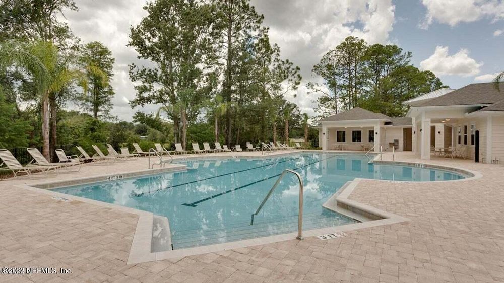 Like new beauty in Pine Lakes property image