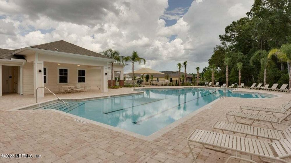 Like new beauty in Pine Lakes property image
