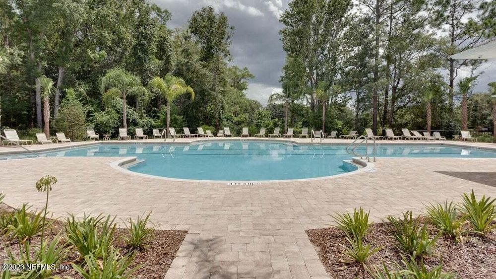 Like new beauty in Pine Lakes property image