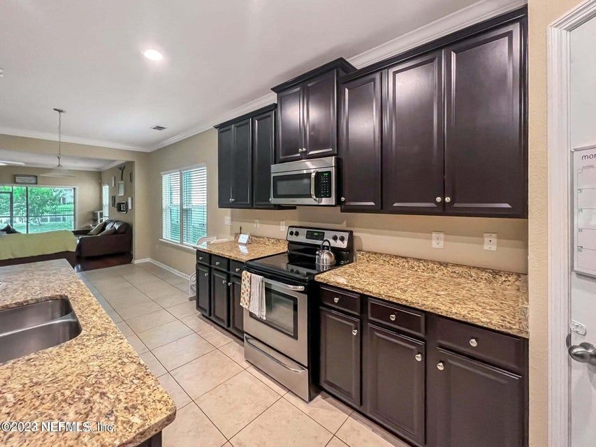 Large 4 bedrooms in Yellow Bluff Estates with bonus room property image