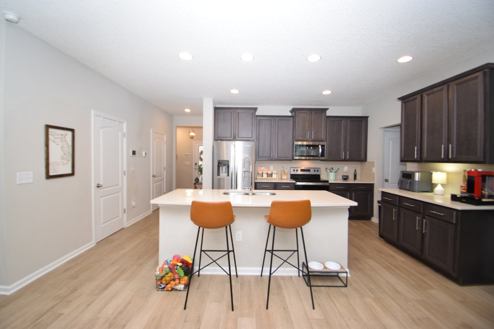 4 bedrooms 2.5 Baths - Alta Lakes - Easy commute Mayport- NAS - Kings Bay property image