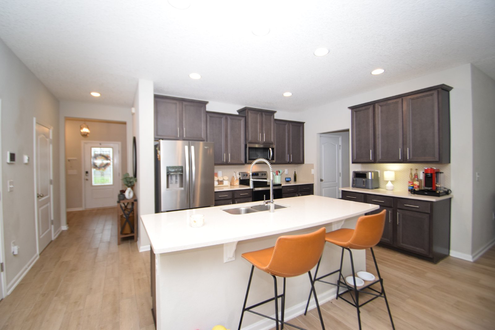 4 bedrooms 2.5 Baths - Alta Lakes - Easy commute Mayport- NAS - Kings Bay property image