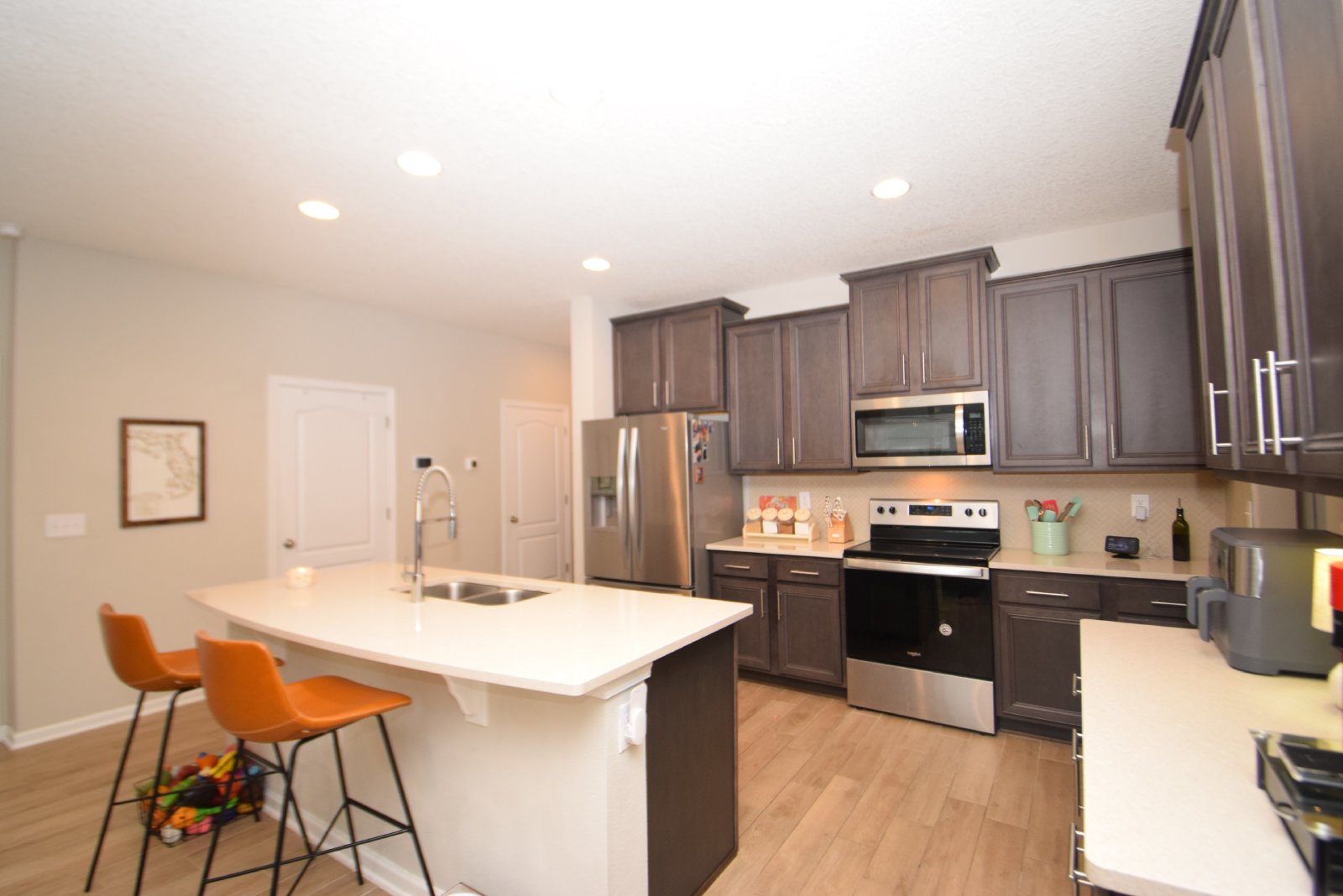 4 bedrooms 2.5 Baths - Alta Lakes - Easy commute Mayport- NAS - Kings Bay property image