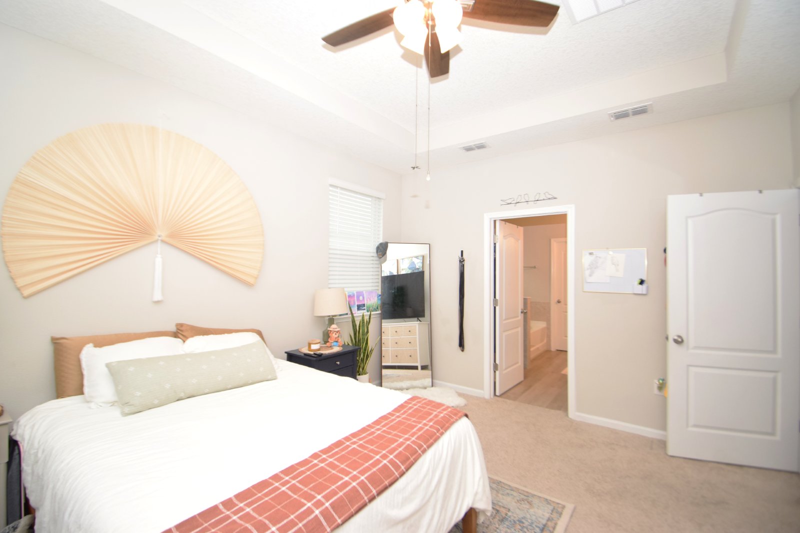 4 bedrooms 2.5 Baths - Alta Lakes - Easy commute Mayport- NAS - Kings Bay property image