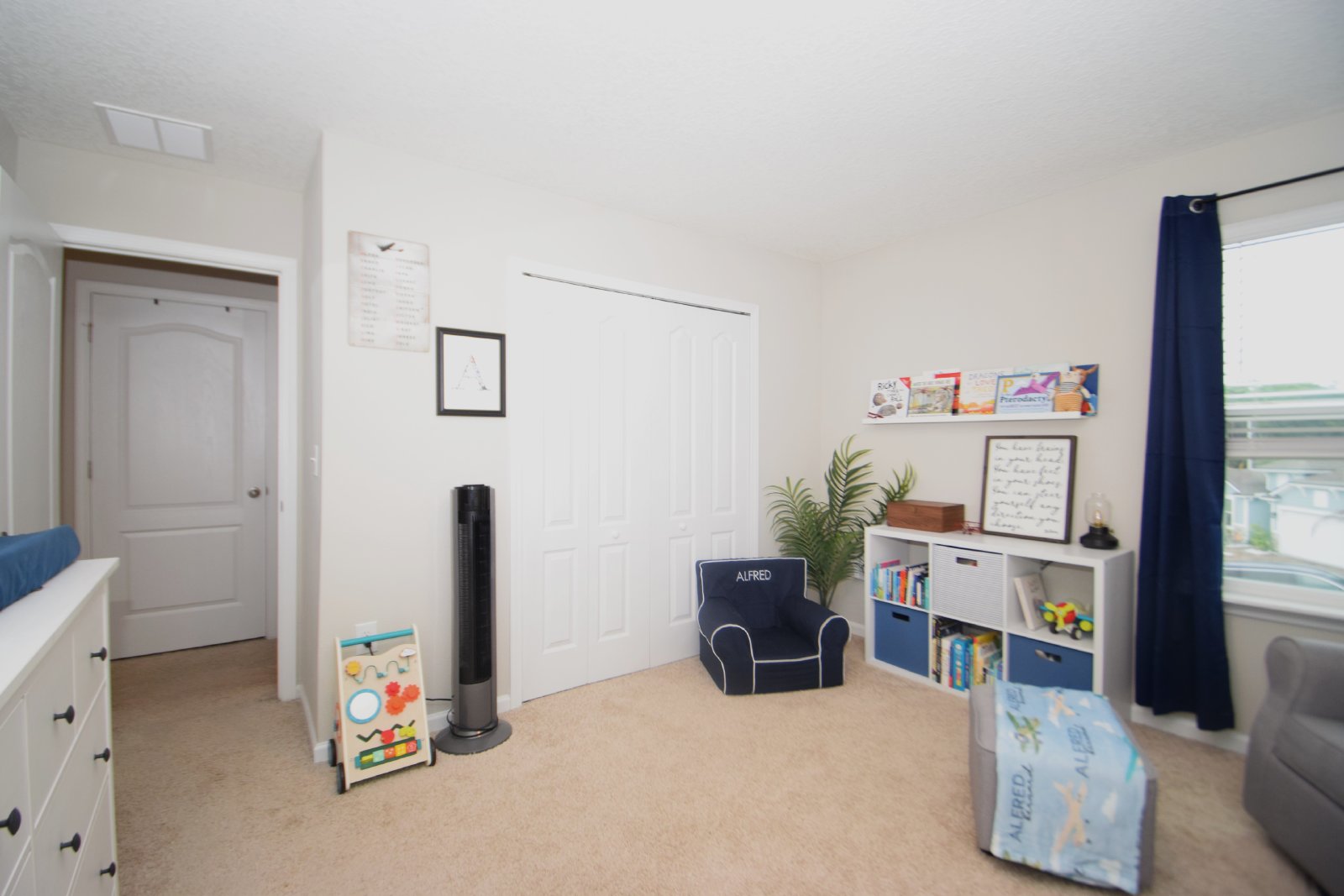 4 bedrooms 2.5 Baths - Alta Lakes - Easy commute Mayport- NAS - Kings Bay property image