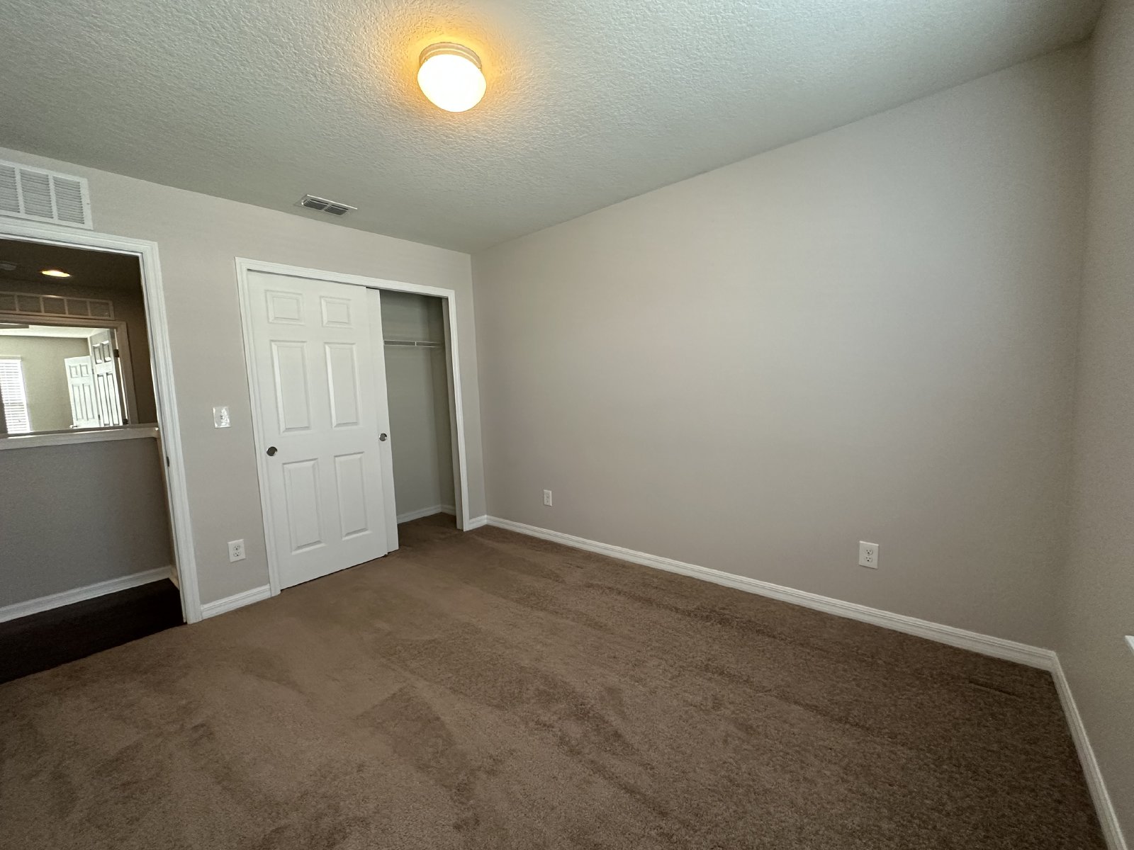 Lovely Bartram Townhome with 2 Car Garage property image