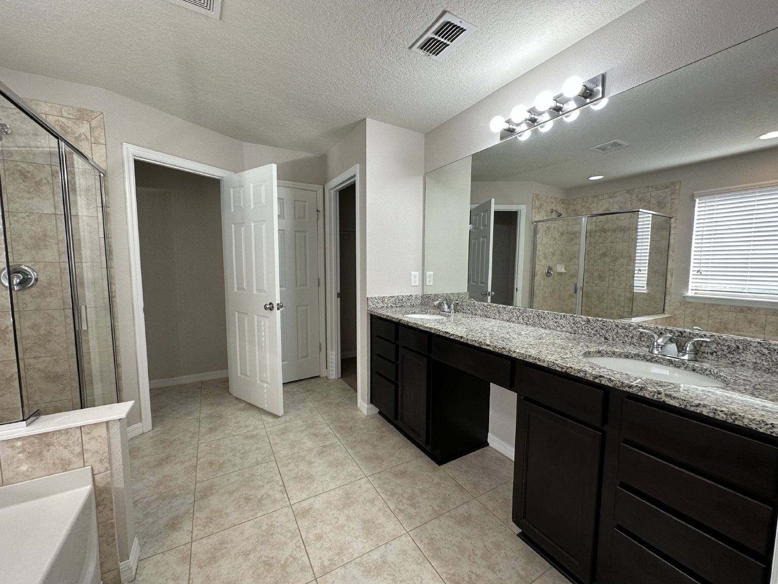 Lovely Bartram Townhome with 2 Car Garage property image