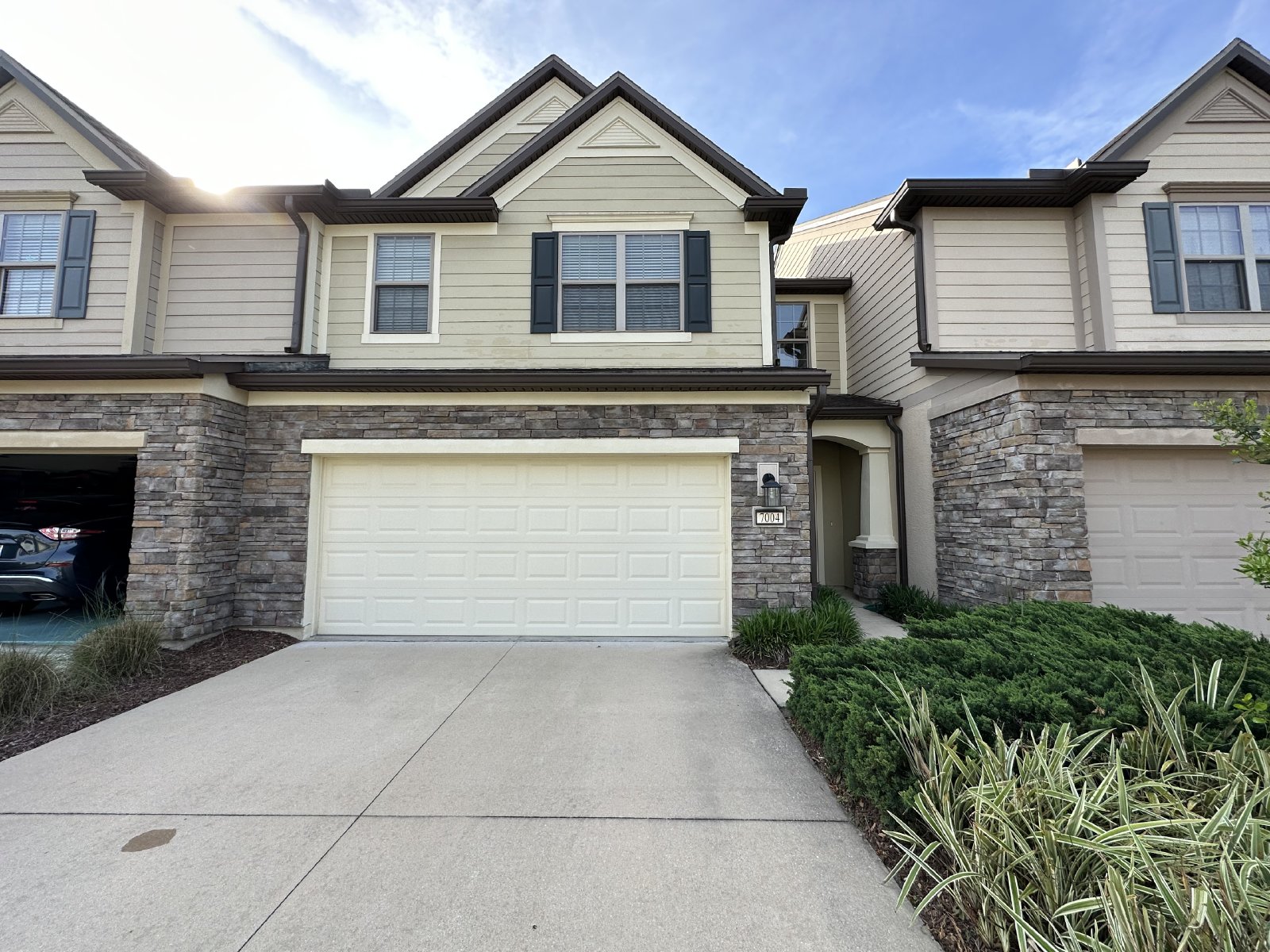 Lovely Bartram Townhome with 2 Car Garage property image