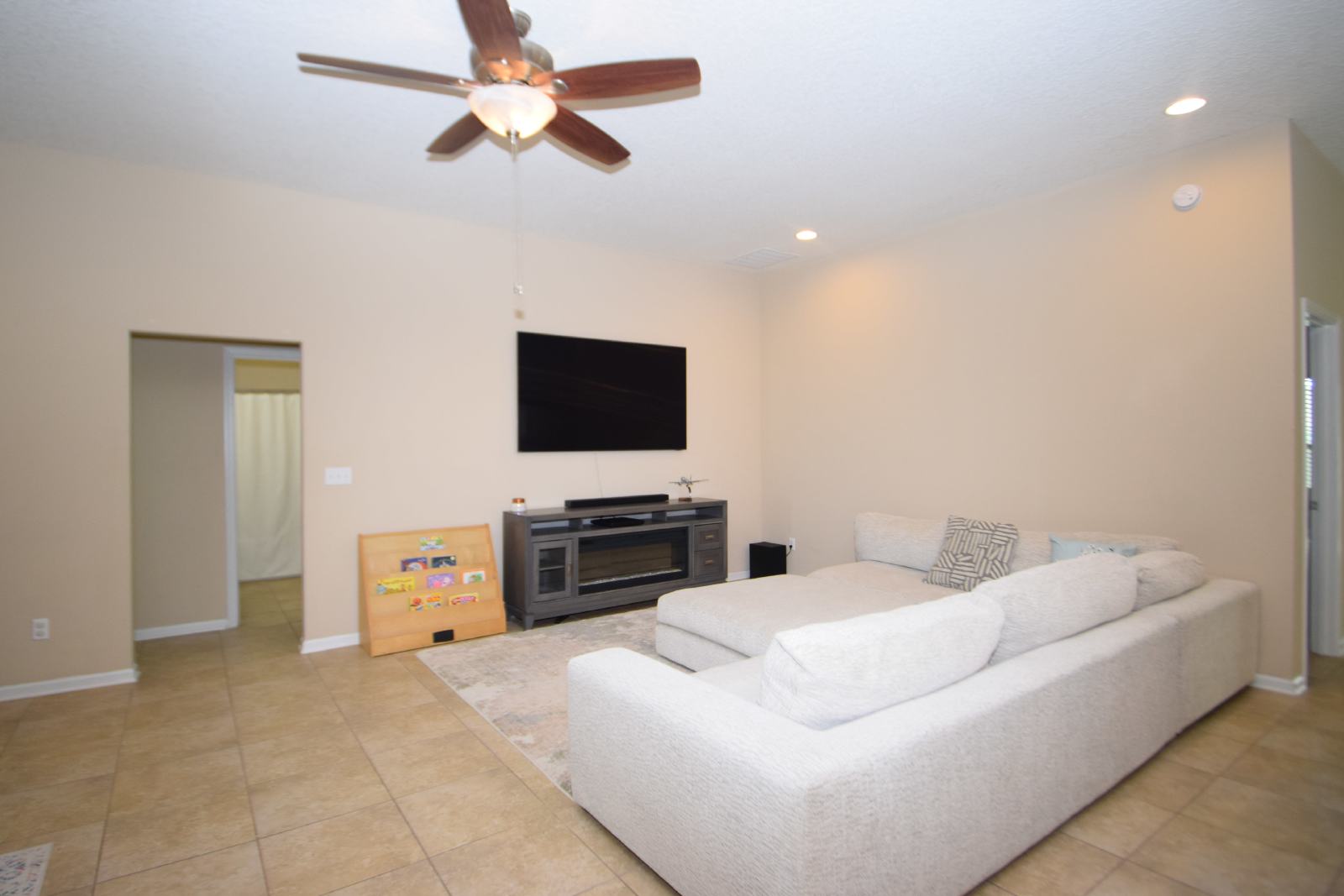 CedarBrook 4bed/2baths- Ocean Way - Close to Military bases- Airport- Downtown property image