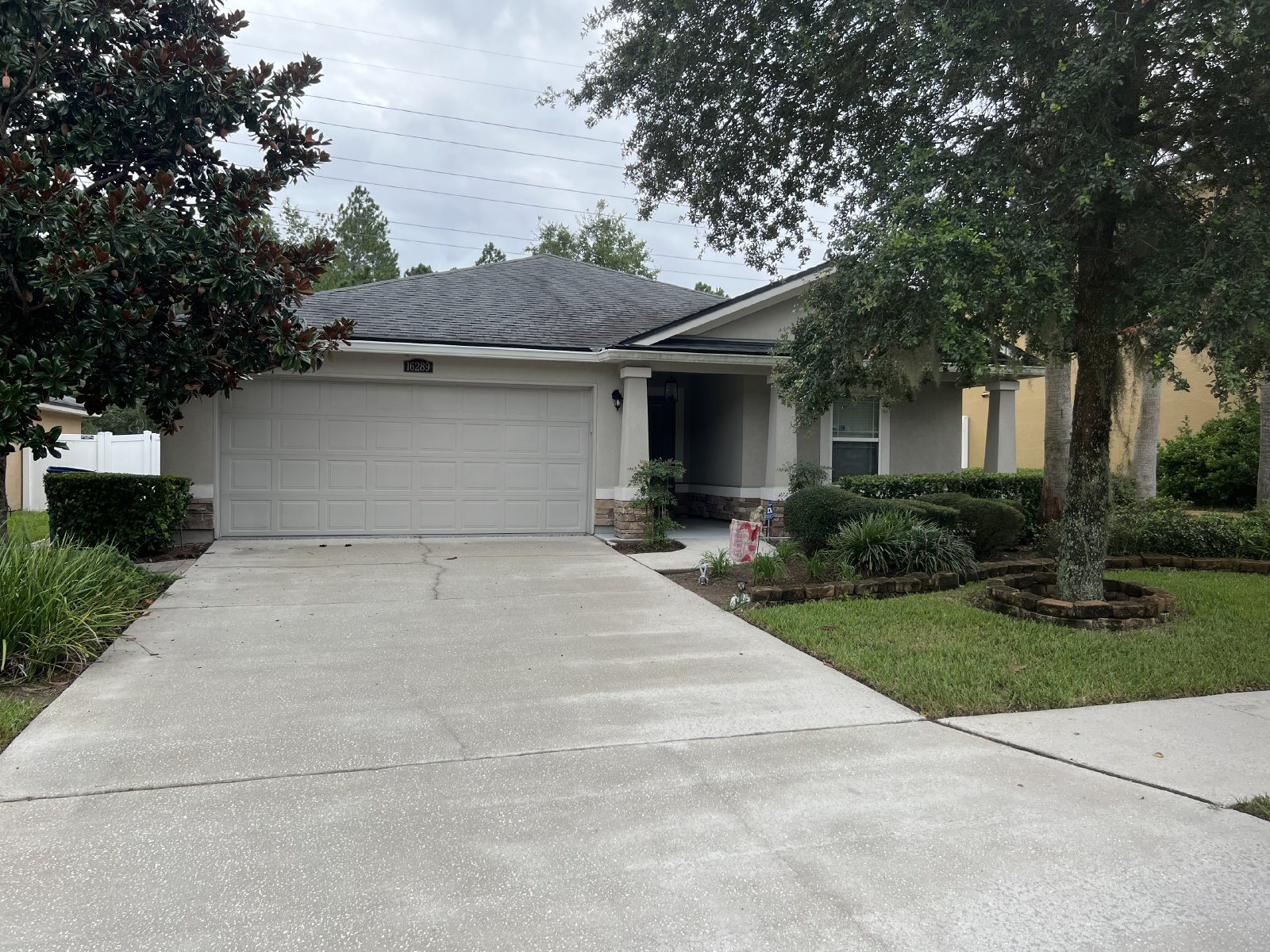Great 3 bed 2 bath home in family friendly community property image