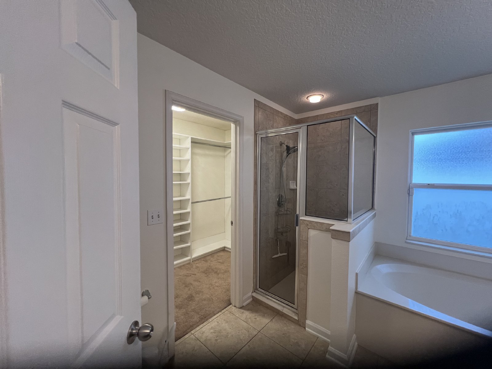 Great 3 bed 2 bath home in family friendly community property image