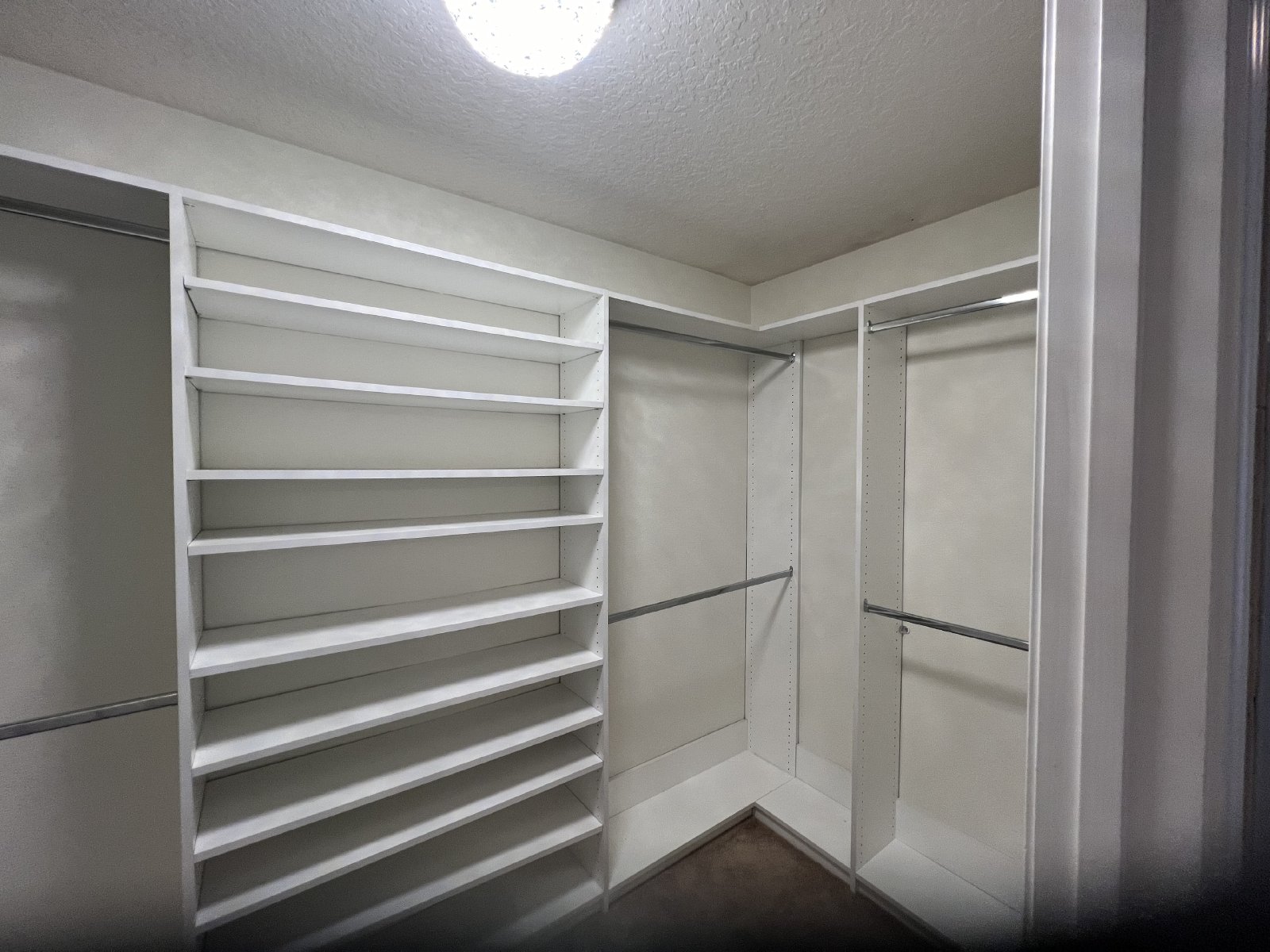 Great 3 bed 2 bath home in family friendly community property image