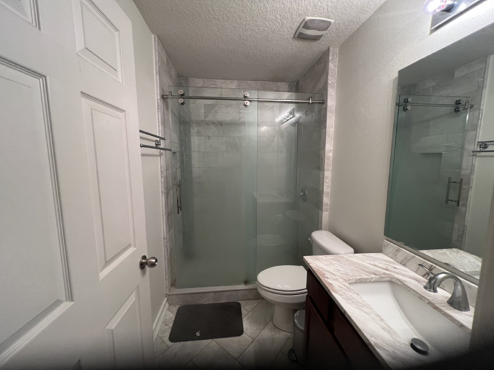 Great 3 bed 2 bath home in family friendly community property image