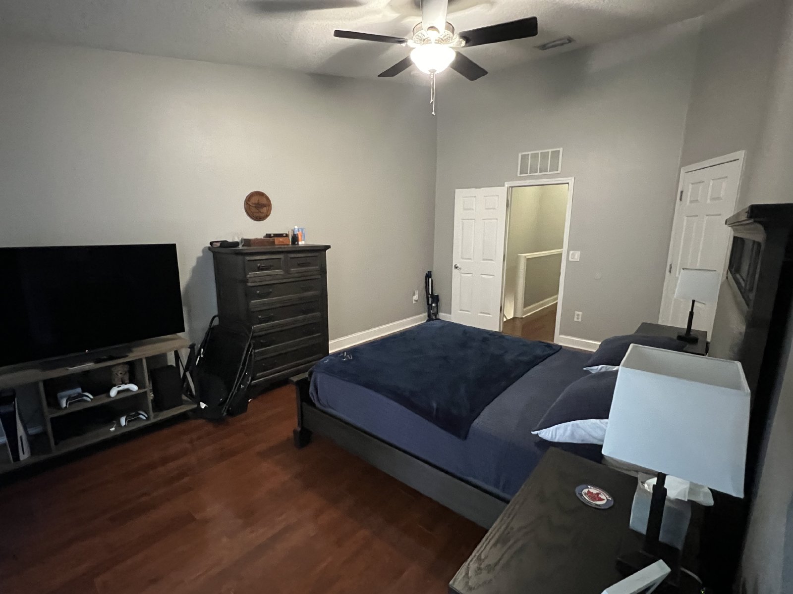 Charming 3-Bedroom Townhome with Hardwood Floors and Community Amenities Near St. Johns Town Center property image