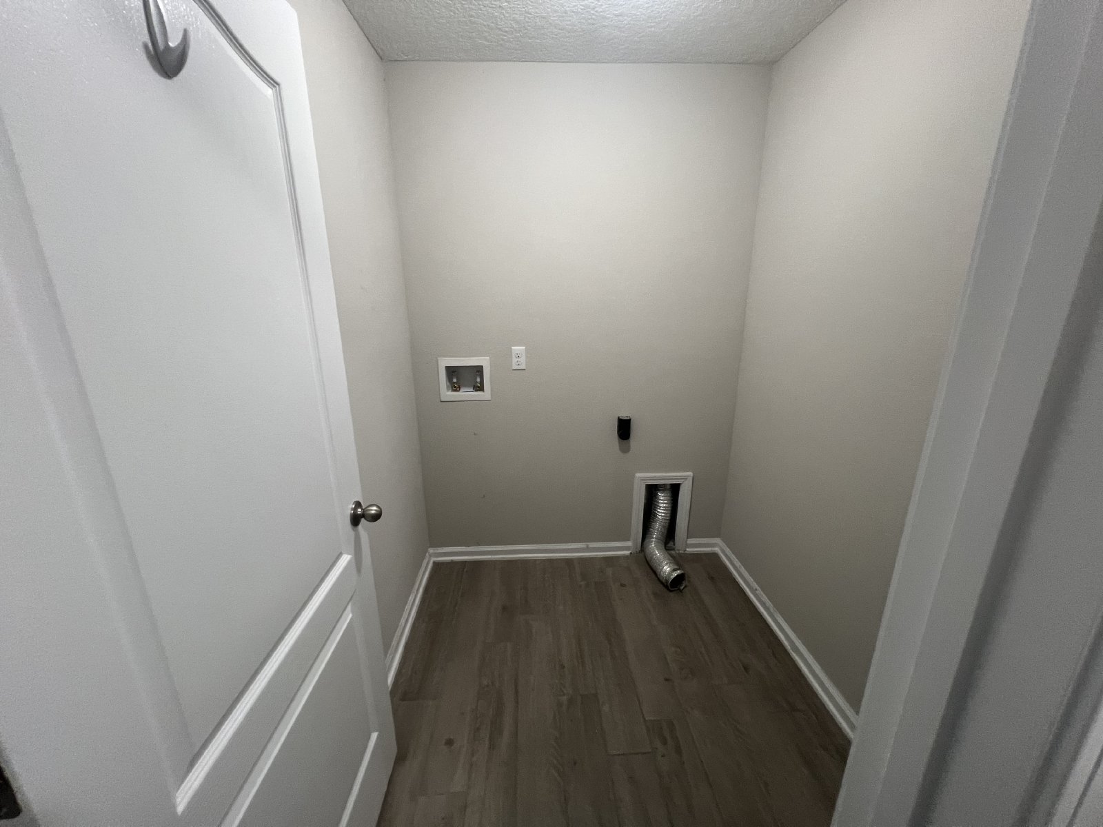 Great newer 3 bed/ 2 bath home in gated community property image