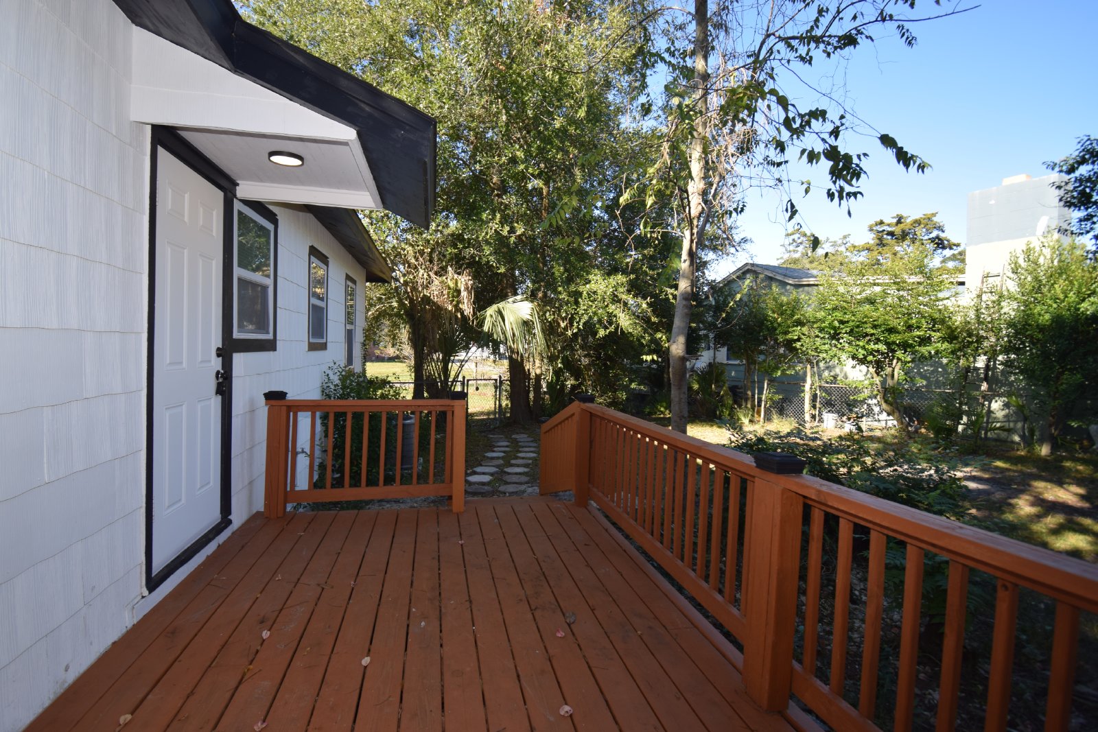 Renovated 3/2 Cozy home with Fenced Yard property image