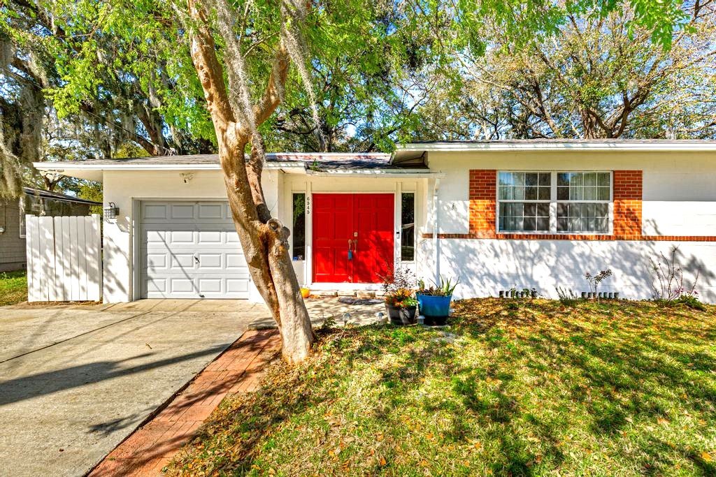 Spacious 3-Bedroom Home in a Prime Near Downtown Jacksonville Location! property image