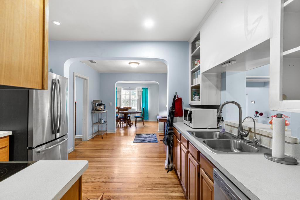 Spacious 3-Bedroom Home in a Prime Near Downtown Jacksonville Location! property image