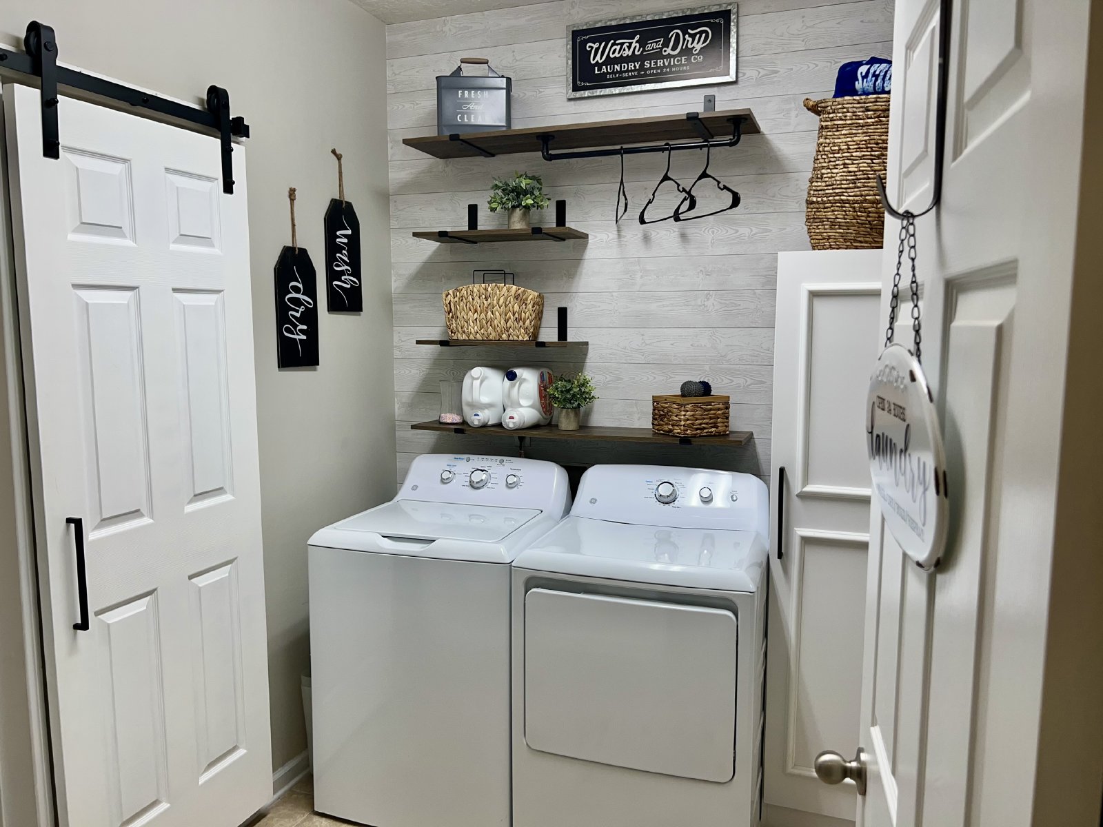 Spacious 3 Bedroom, 2 Bath Home on Corner Lot! property image