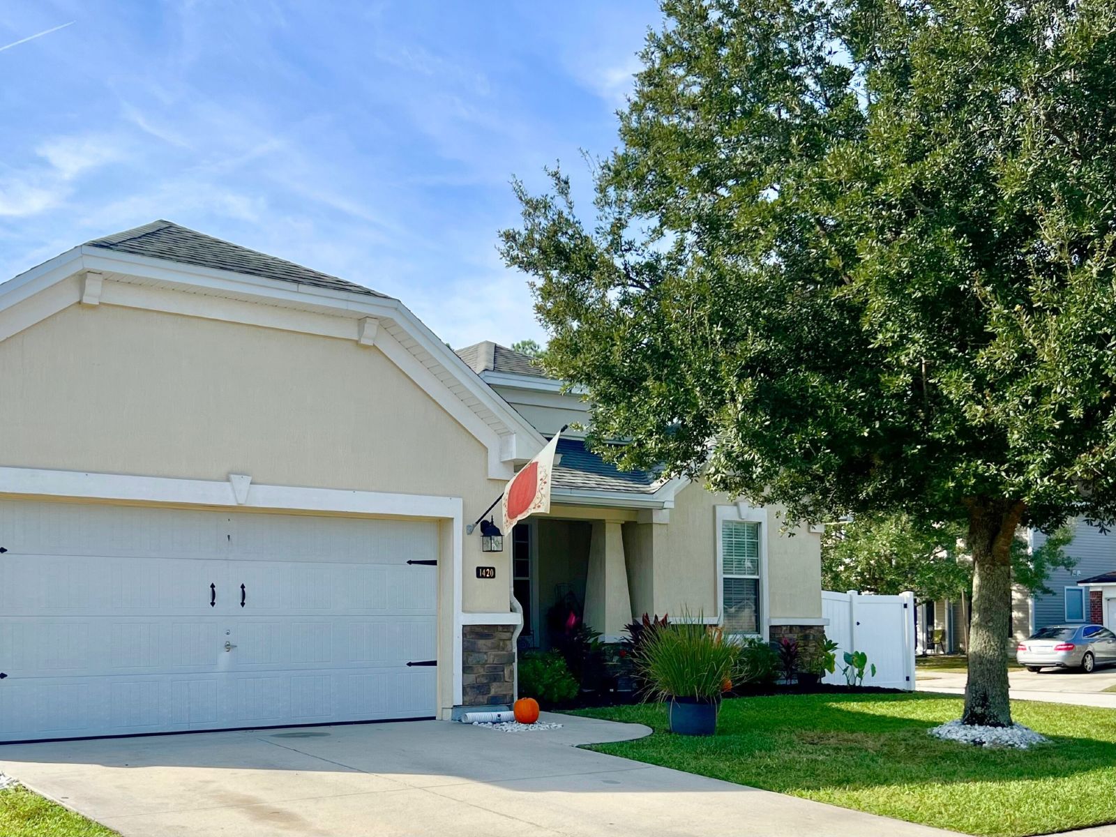 Spacious 3 Bedroom, 2 Bath Home on Corner Lot! property image