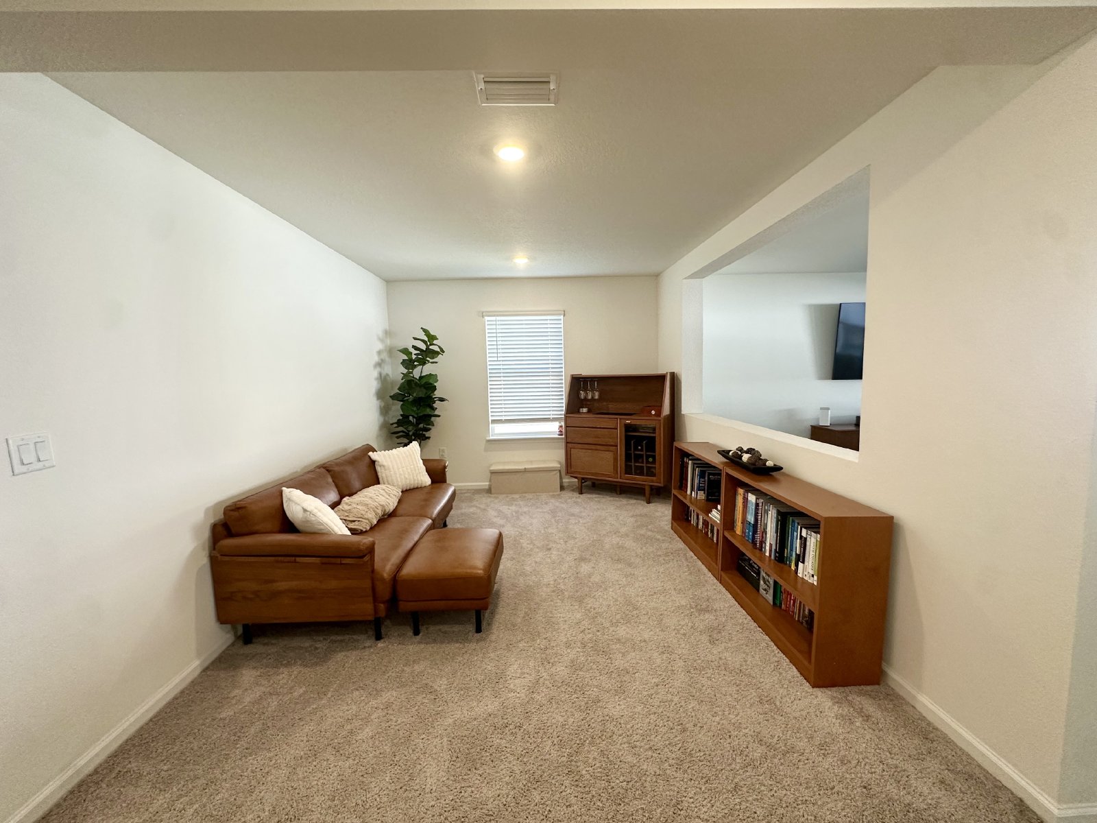 Nearly New Well Maintained Home In Panther Creek property image