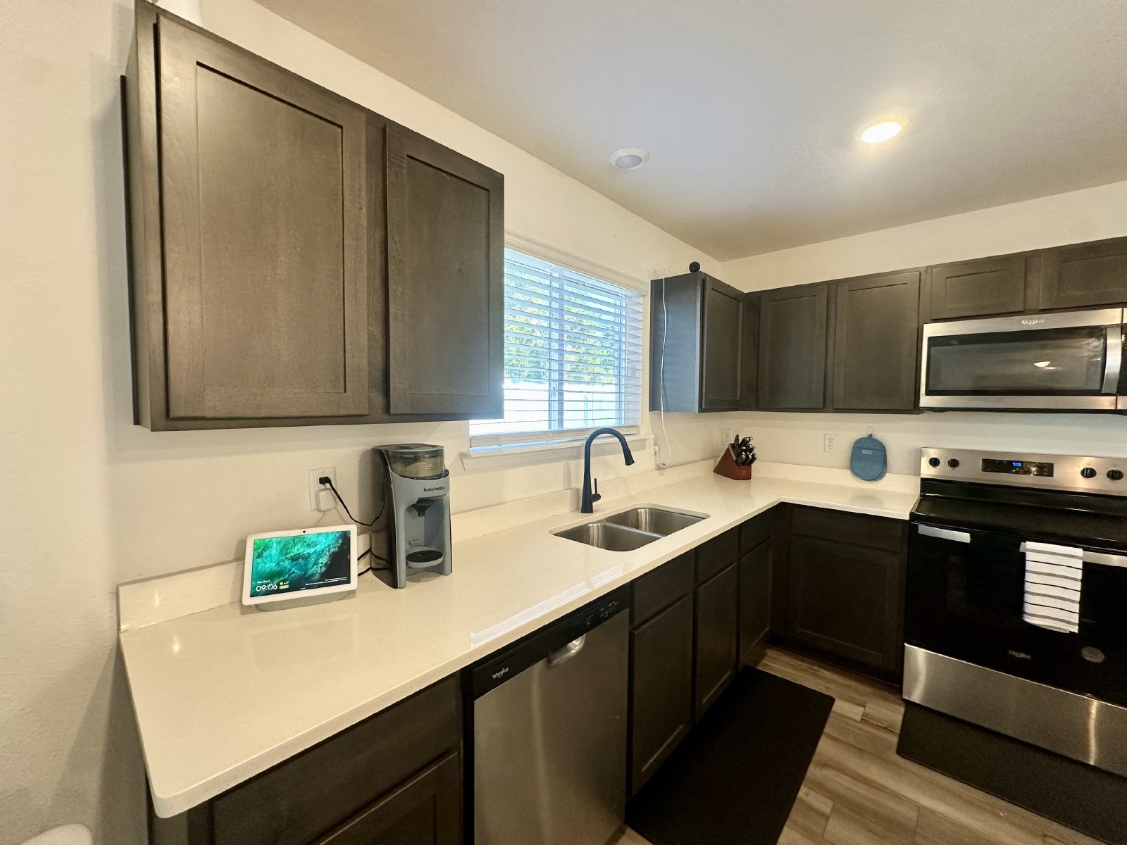 Nearly New Well Maintained Home In Panther Creek property image