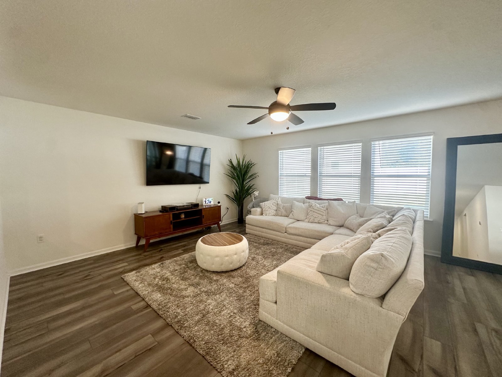 Nearly New Well Maintained Home In Panther Creek property image