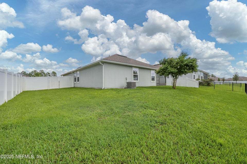 Beautiful 3-Bed, 2-Bath Home in a Highly Desirable Amenity-Rich Community! property image