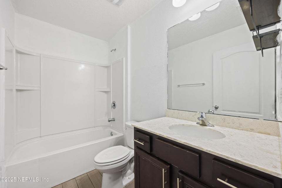 Beautiful 3-Bed, 2-Bath Home in a Highly Desirable Amenity-Rich Community! property image