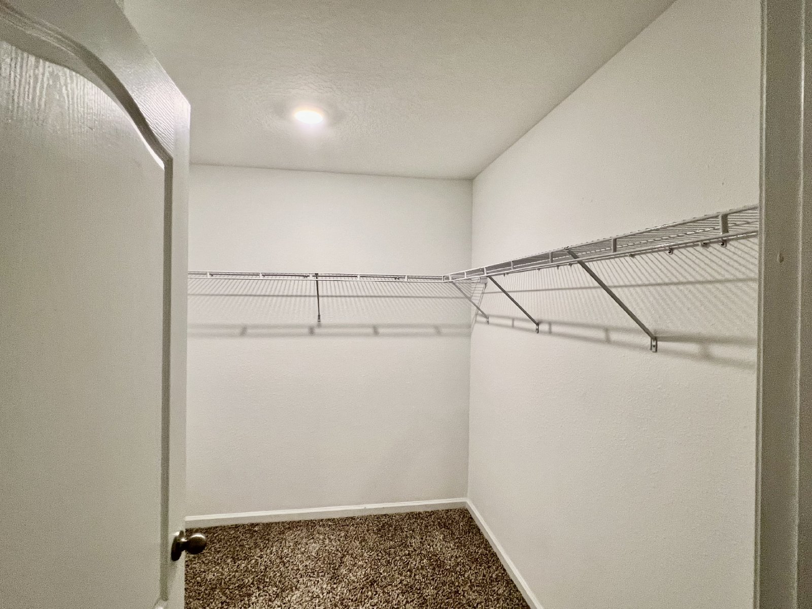 Modern 4 Bedroom Home with Exceptional Amenities! property image