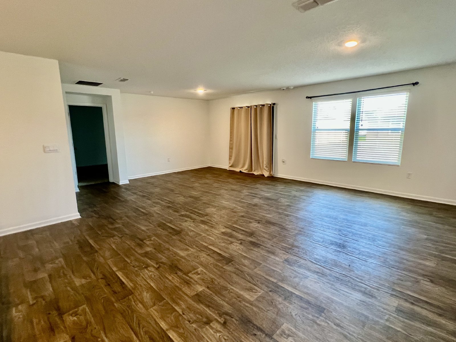 Modern 4 Bedroom Home with Exceptional Amenities! property image