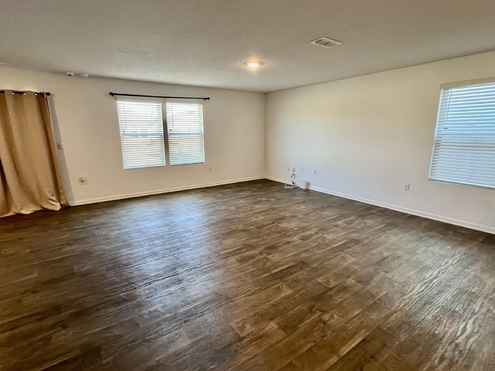 Modern 4 Bedroom Home with Exceptional Amenities! property image