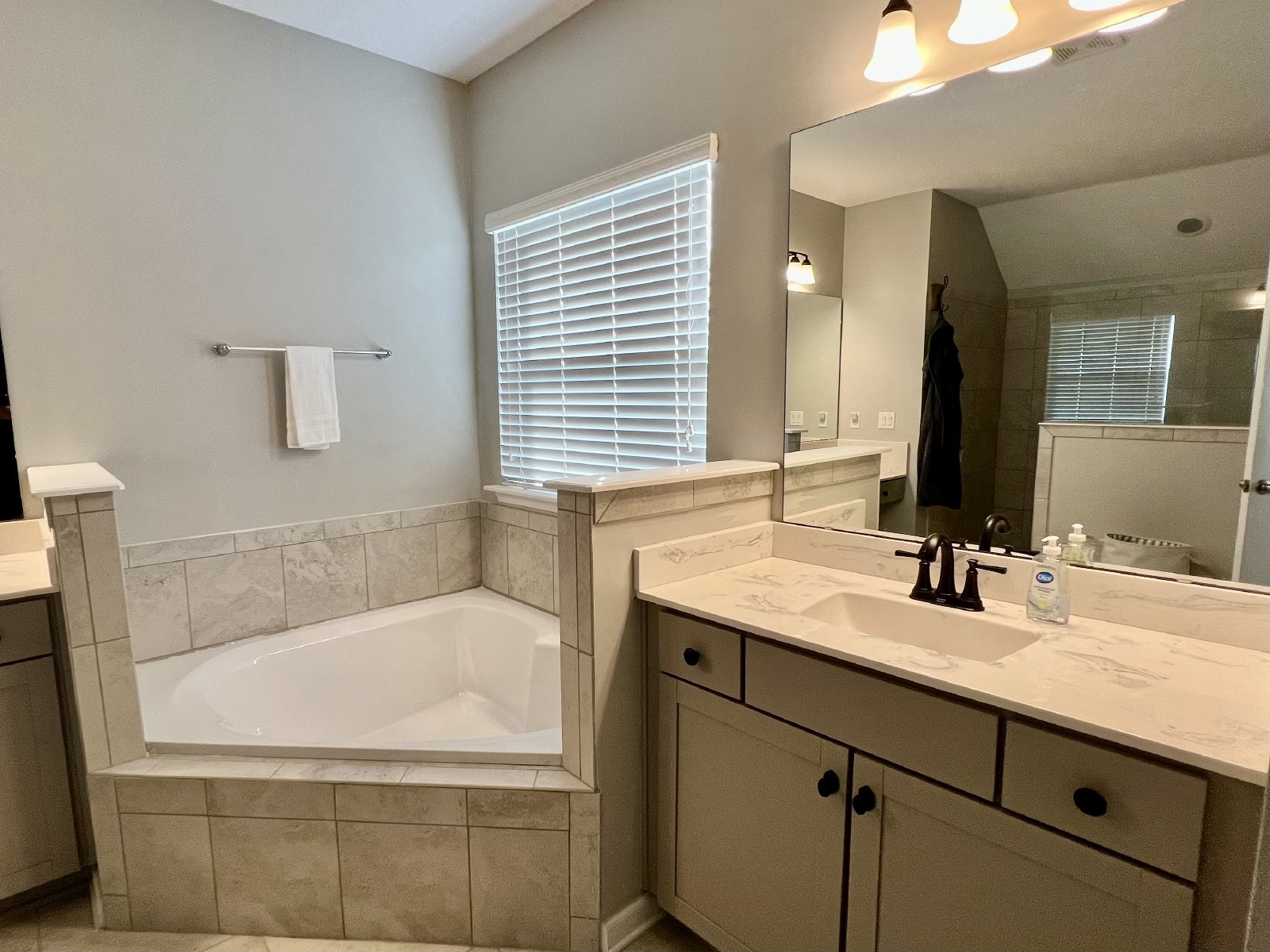 Luxury 4 bed/3 bath Pool Home for Rent – Space, Style & Location! property image