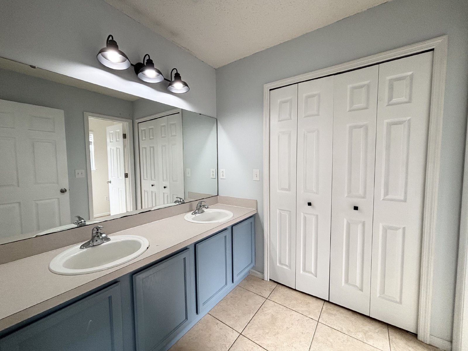 Cozy Cul-de-sac Home property image