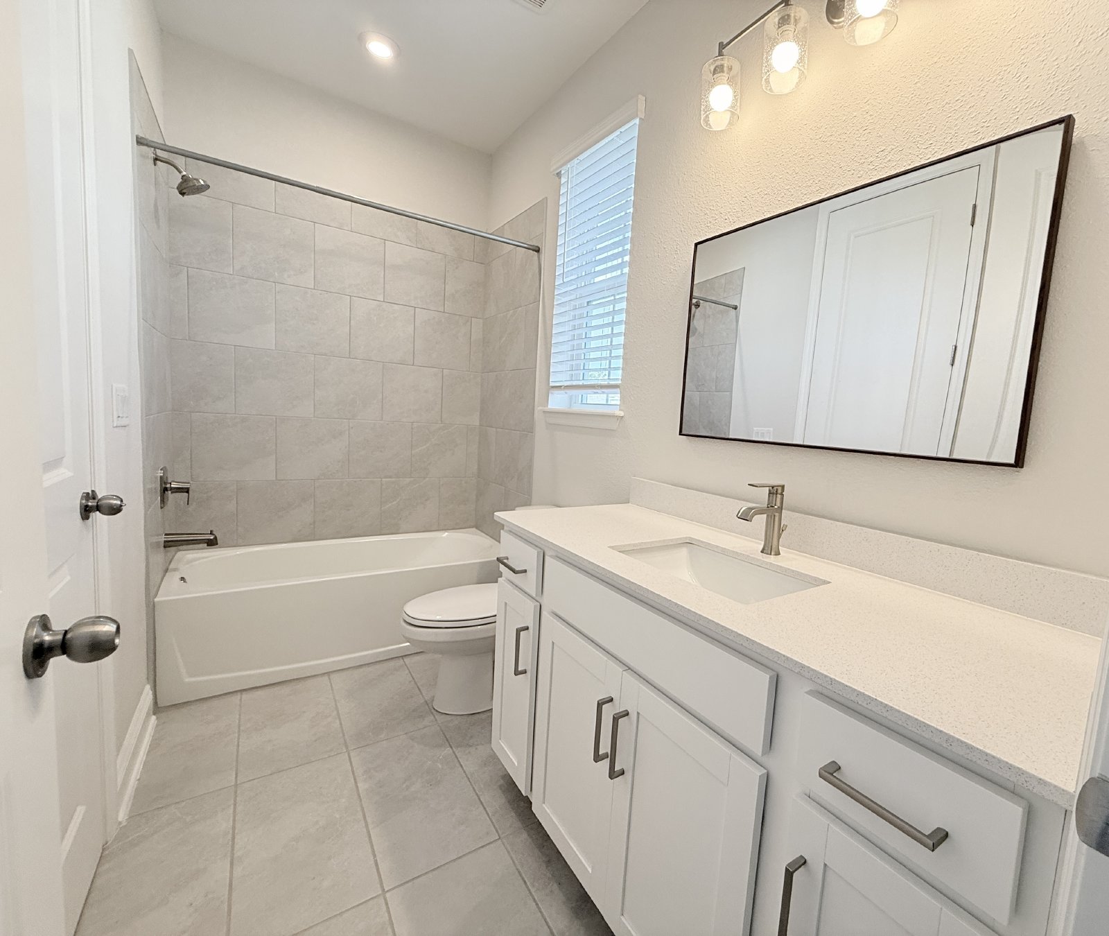 Practically New Townhome in Amazing Location! property image