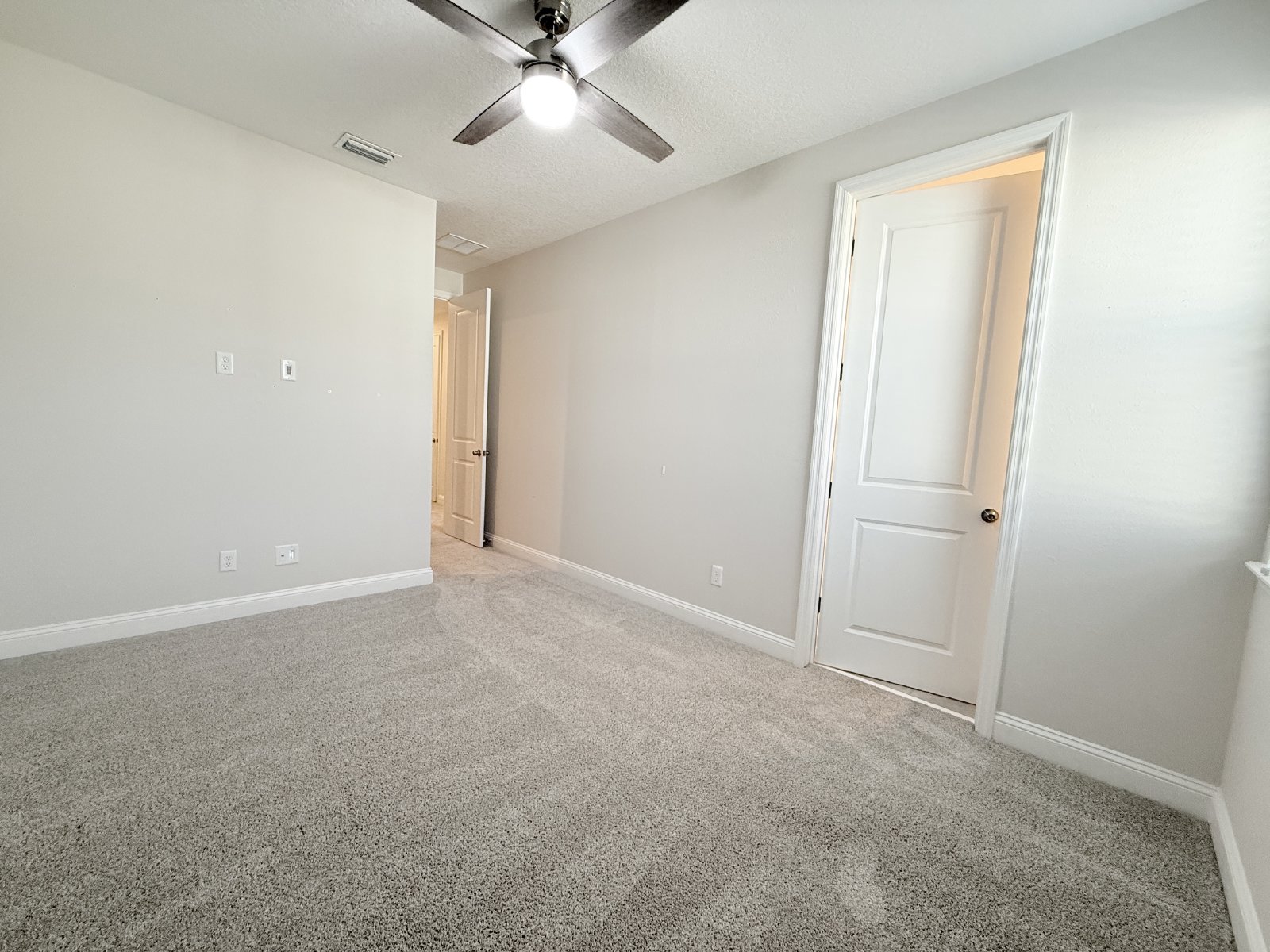 Practically New Townhome in Amazing Location! property image