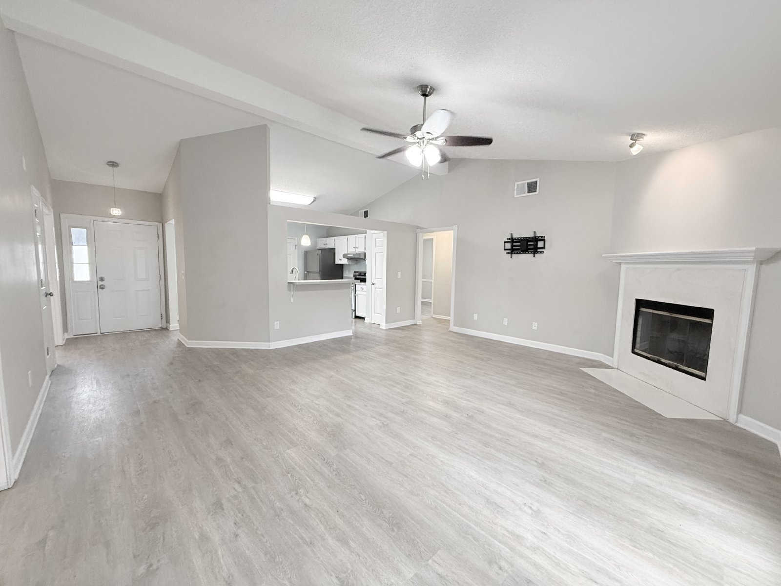 Single Family Home in the Heart of Mandarin! property image