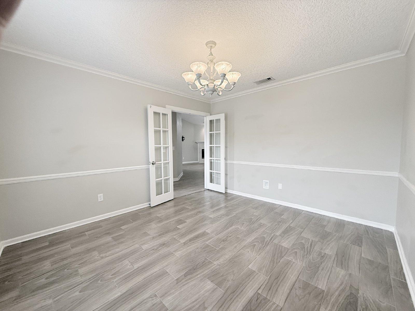 Single Family Home in the Heart of Mandarin! property image