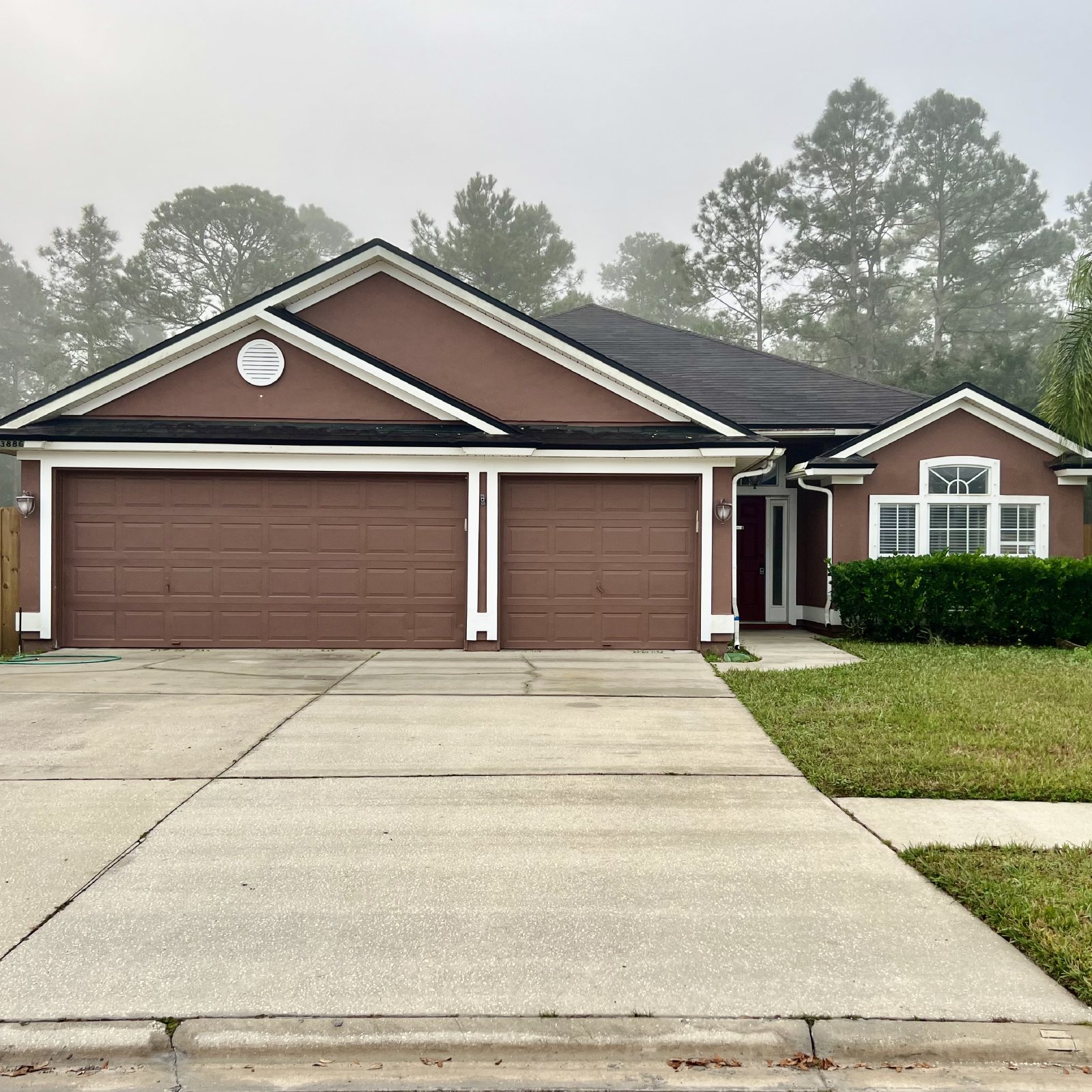 Large 4-bedroom home in great community property image