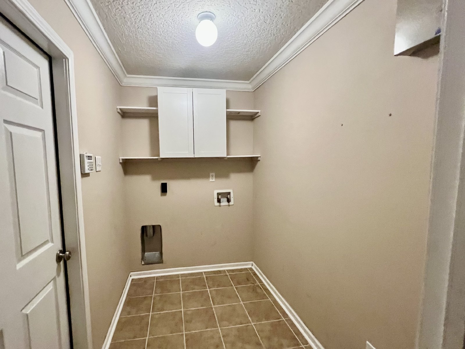 Large 4-bedroom home in great community property image