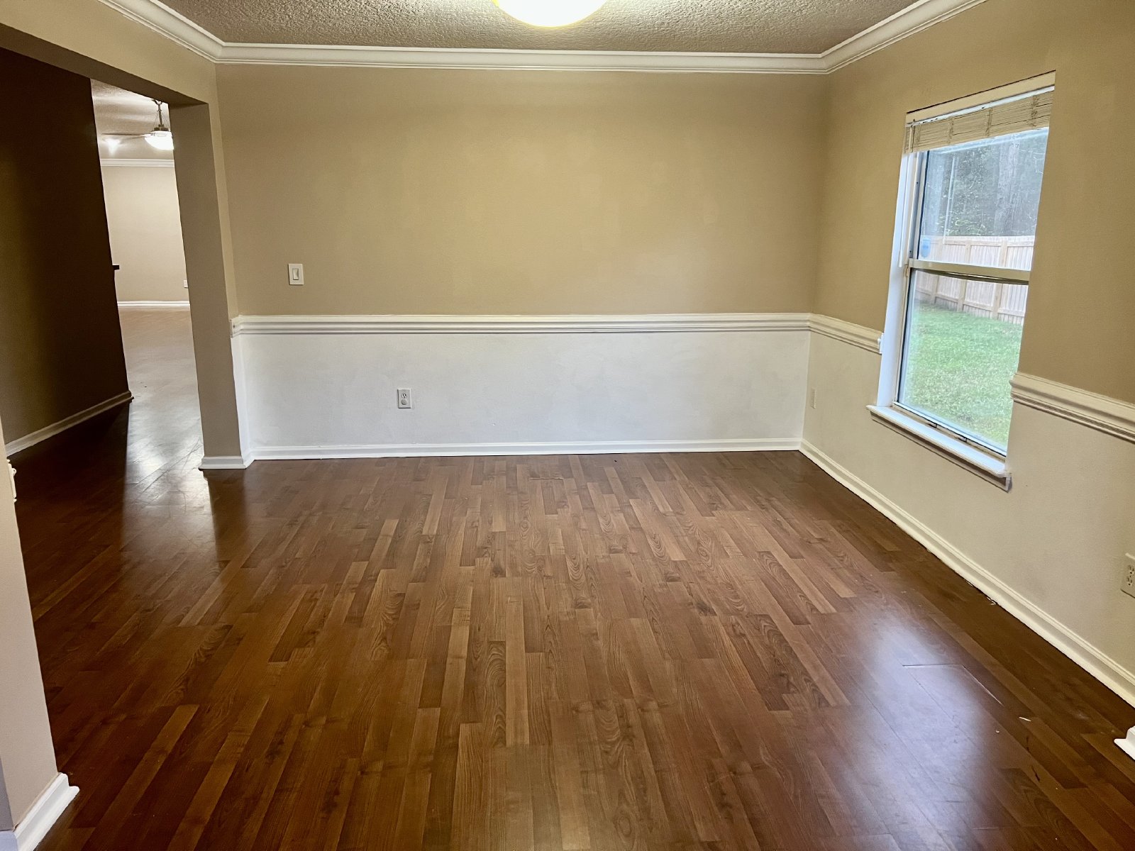 Large 4-bedroom home in great community property image