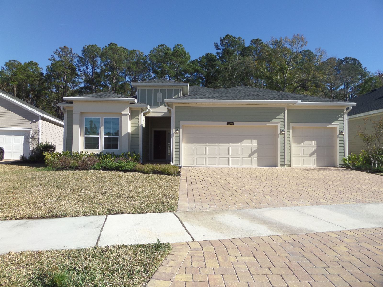 Beautiful 4 Bedroom 2 bath 3 Car garage Home property image