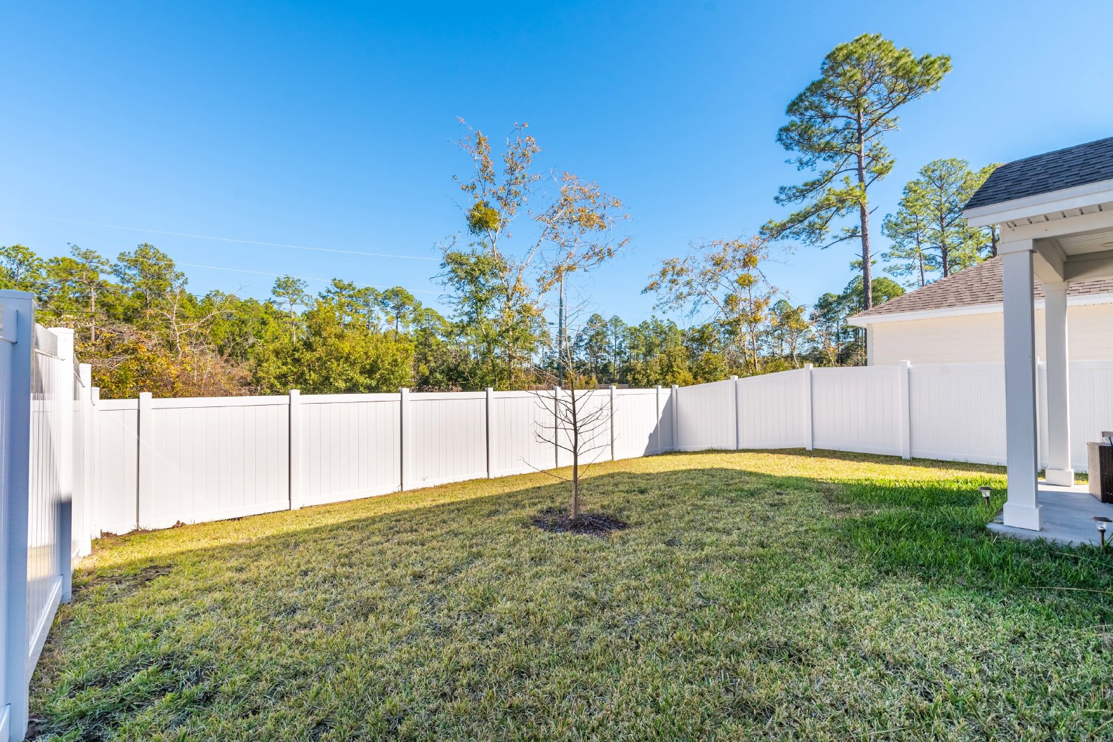 Stunning 2025 Build – Spacious 5BR Home with Open Floor Plan & Fenced Yard property image