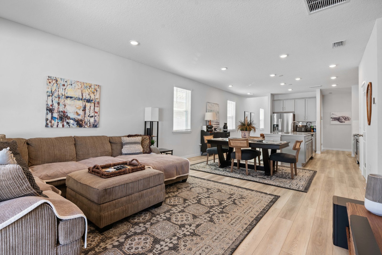 Stunning 2025 Build – Spacious 5BR Home with Open Floor Plan & Fenced Yard property image