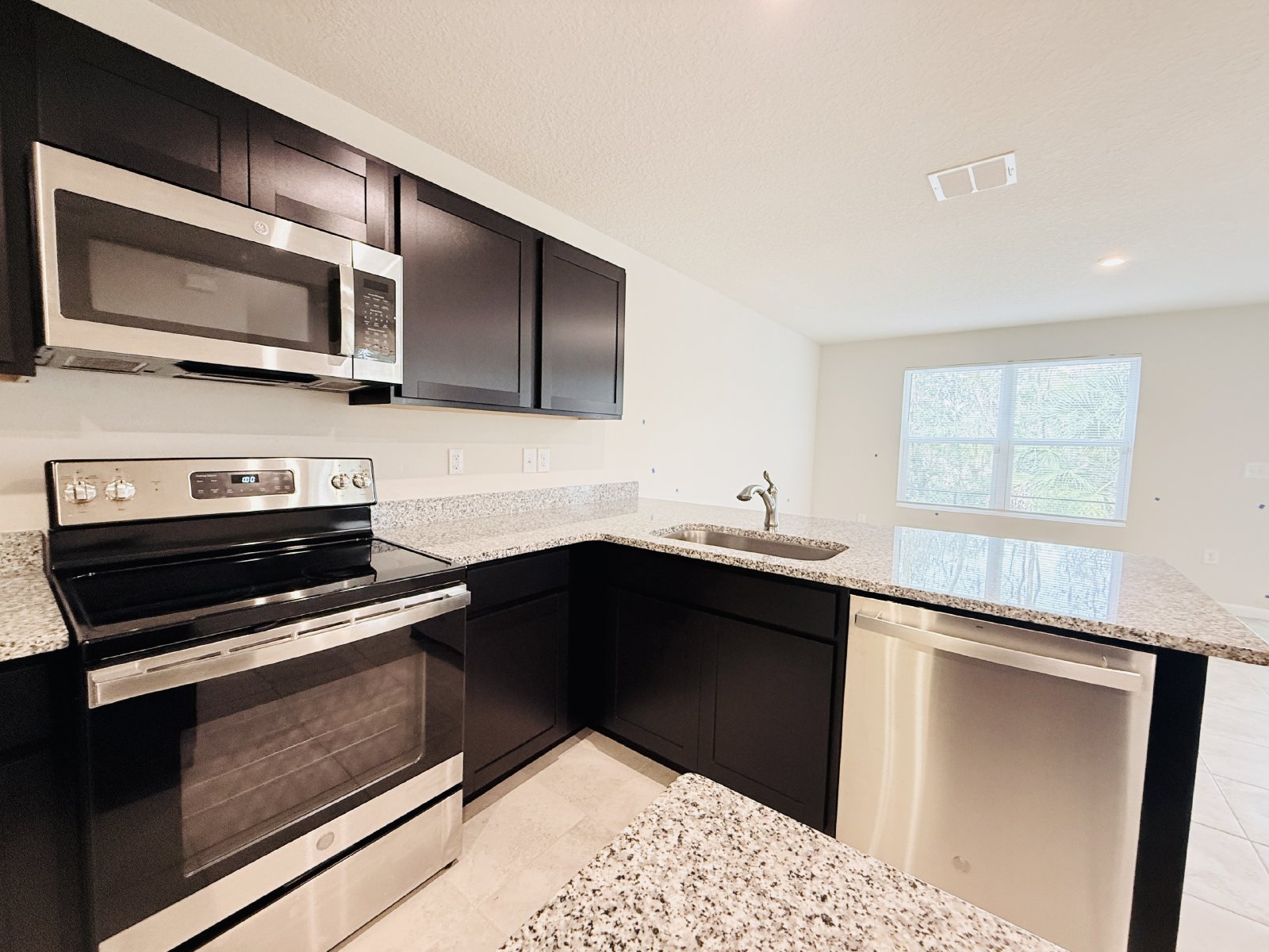 Nearly Brand New Townhome property image