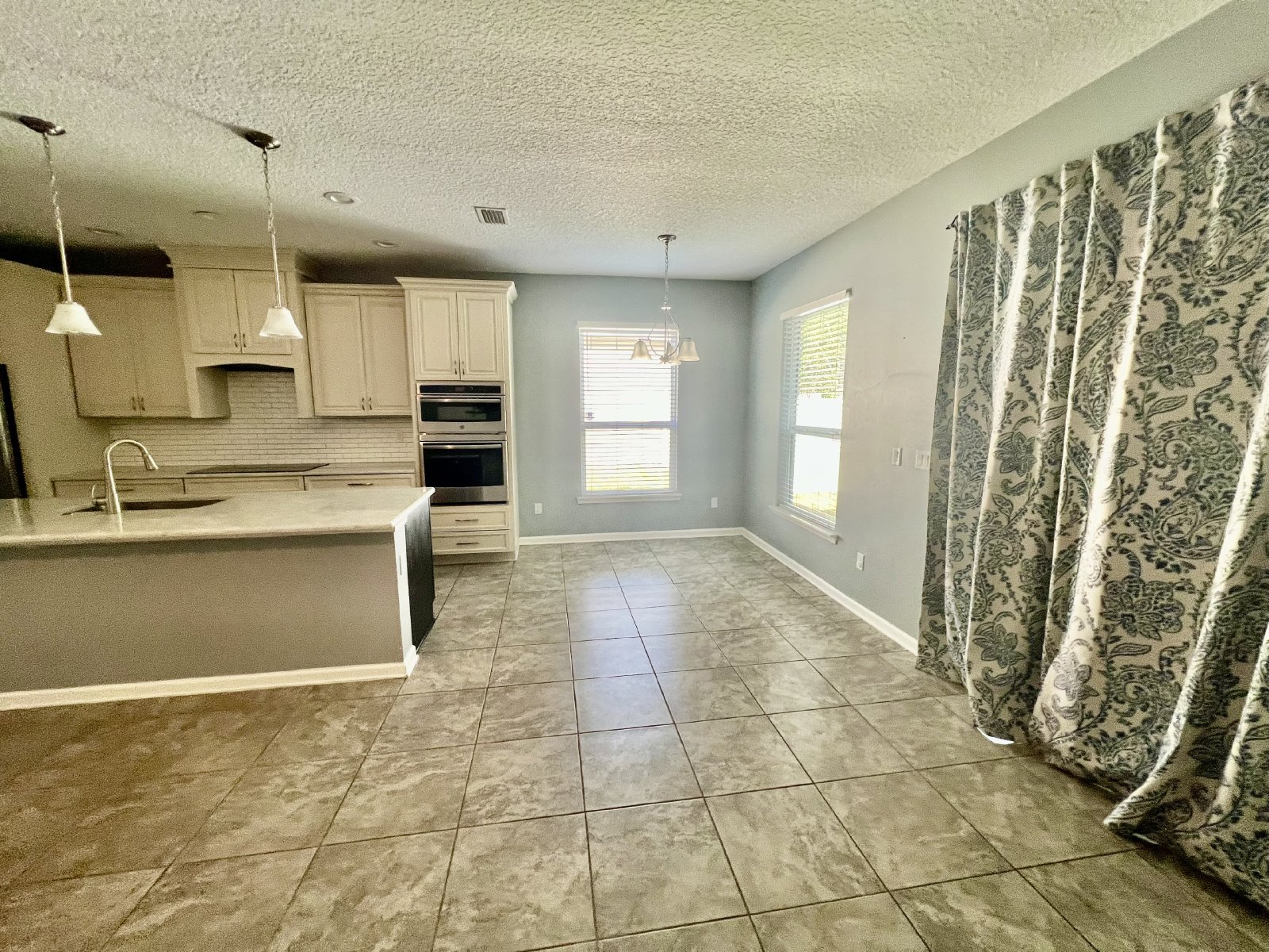 Large 3/2 home on Cul-de-sac property image