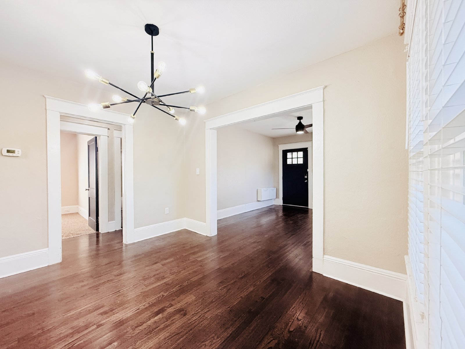 Super Cute & Renovated Home In Murray Hill property image