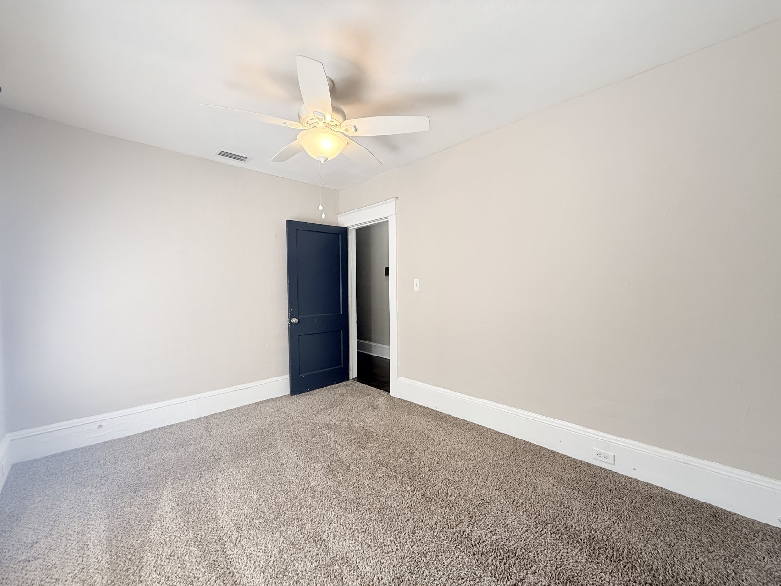 Super Cute & Renovated Home In Murray Hill property image