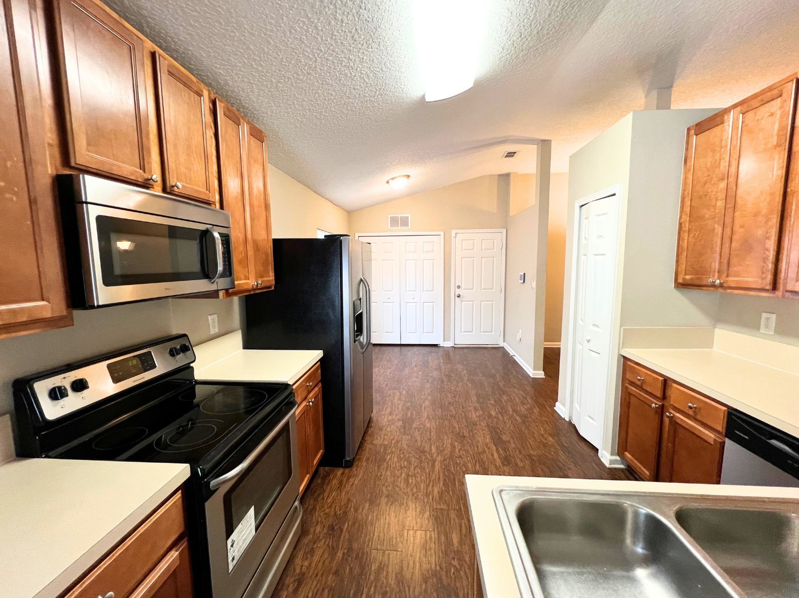 Spacious Home with Open Layout, Fenced Yard & 3-Car Garage property image