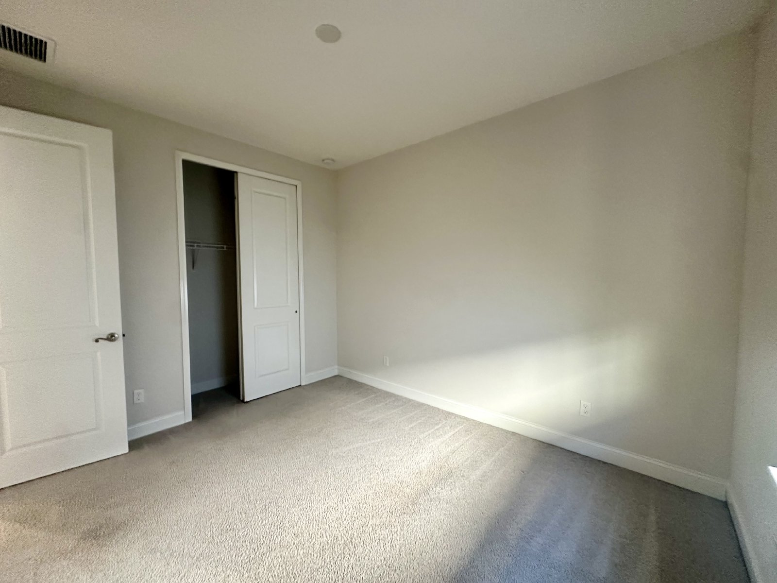 Centrally Located in Growing Area, Gated Community! property image